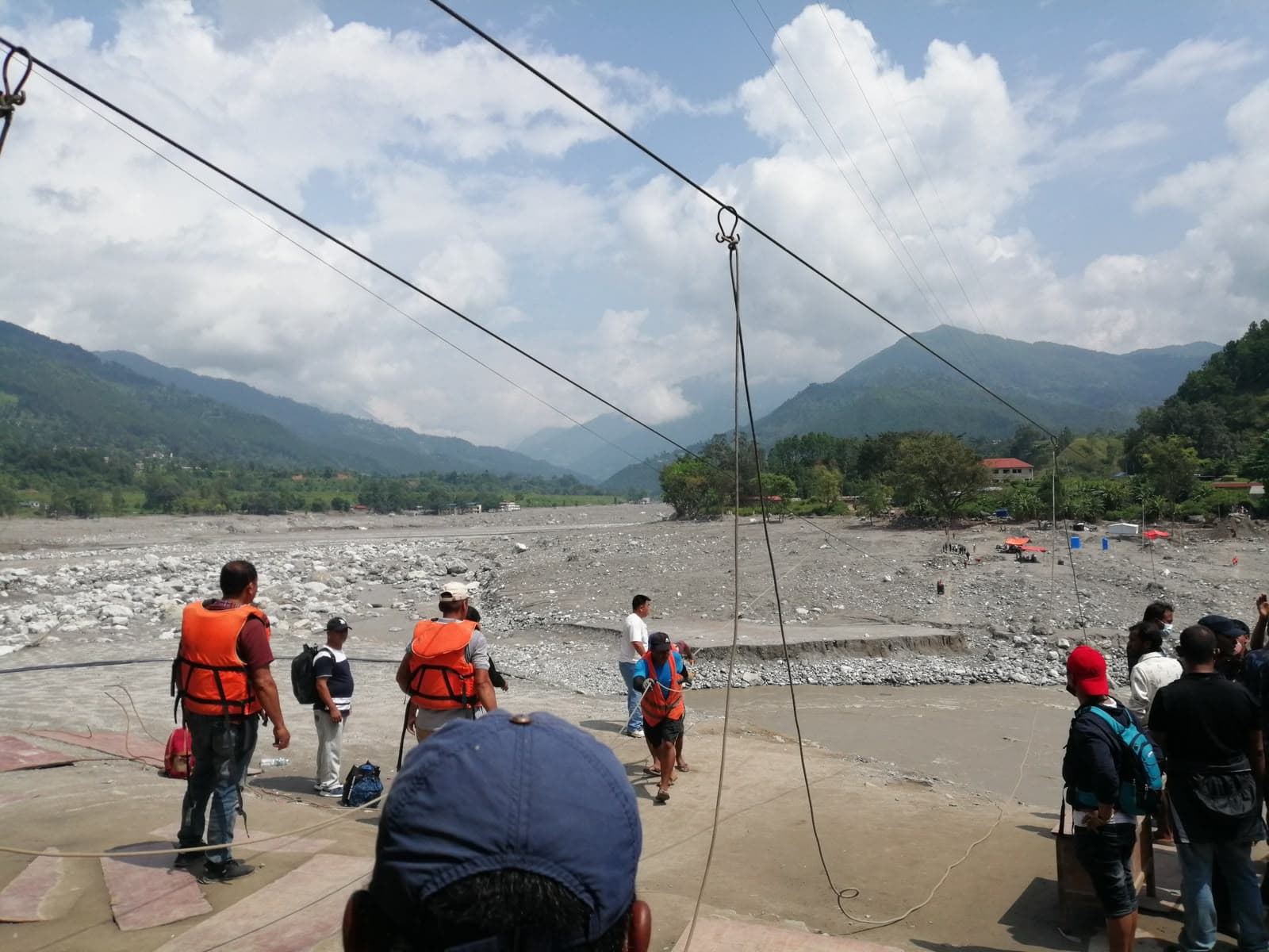 Emergency Rescue & High-Tension River Evacuations